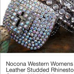 Design Bellagio Boutique Vegas Bejeweled Belt NWT